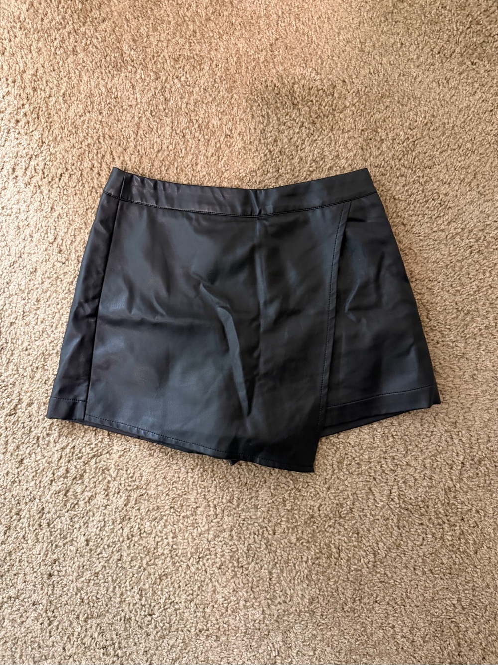 Mittoshop Black Faux Leather Skort